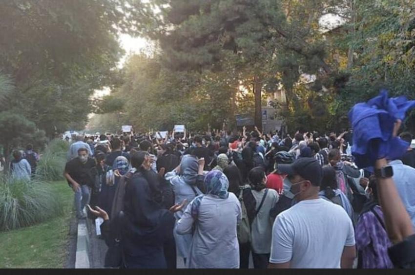 ایسنا: تجمع علیه گشت ارشاد در تهران