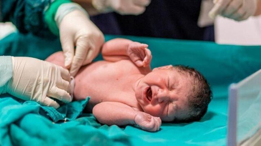 علت فوت نوزاد در بیمارستان نهاوند چه بود؟