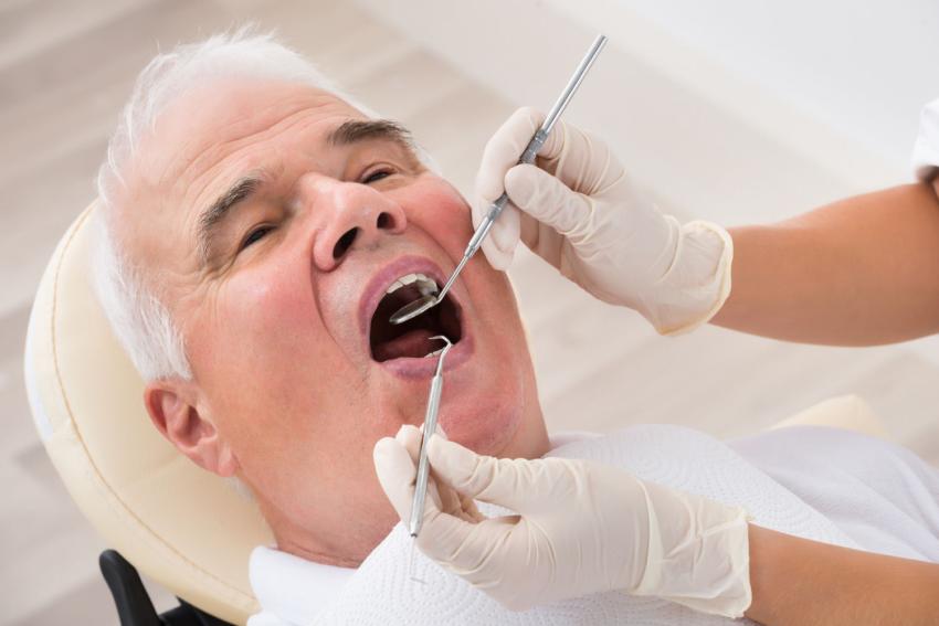 مراقبت از دندان و دهان سالمندان